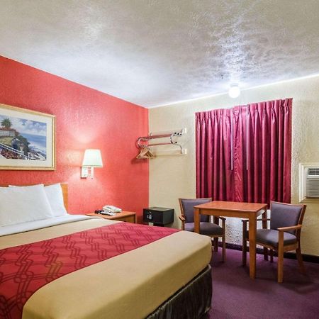 Econo Lodge Ottawa Exteriör bild