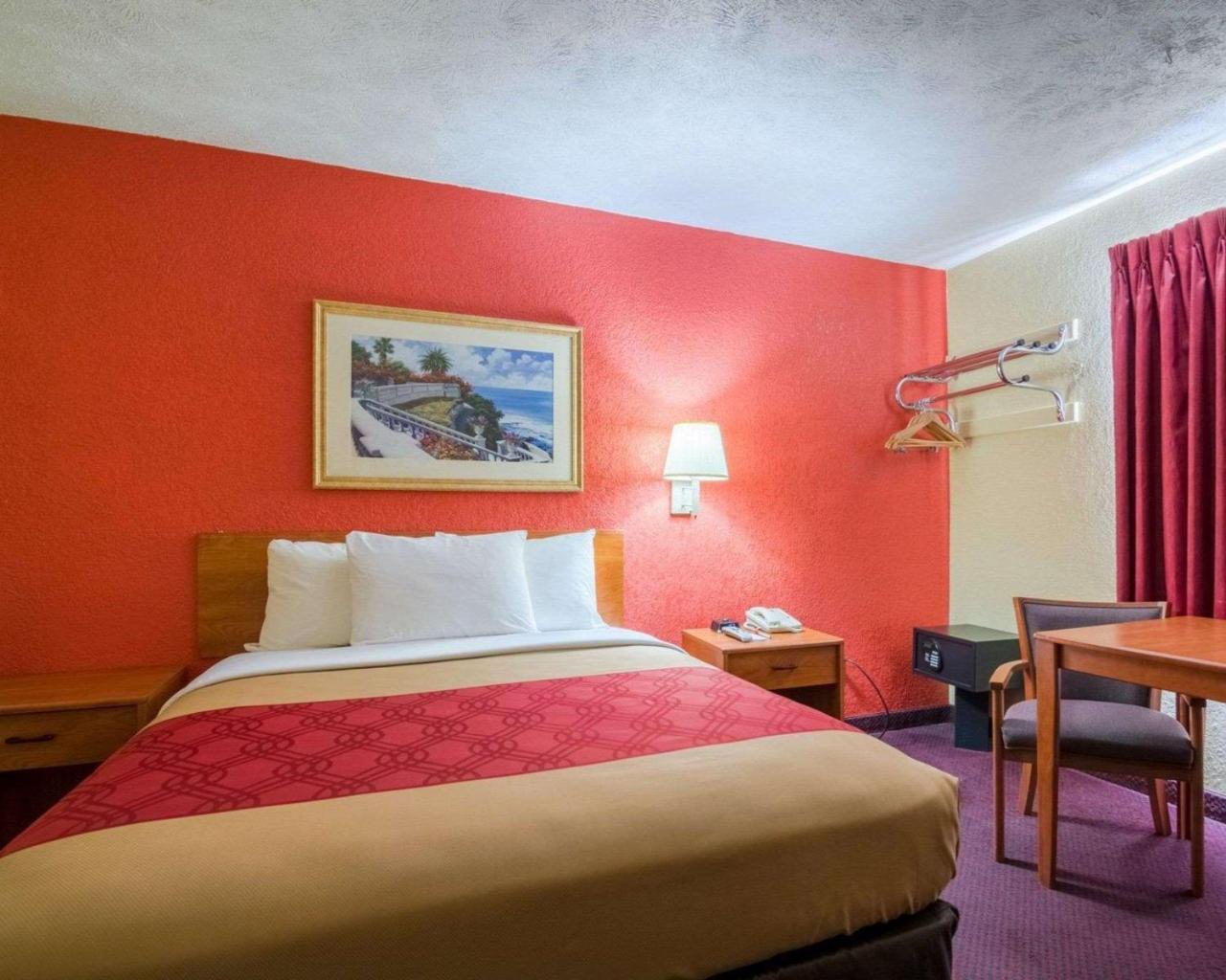 Econo Lodge Ottawa Exteriör bild